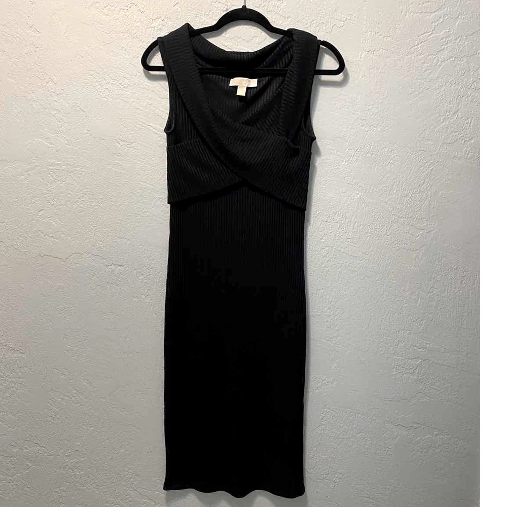 MICHAEL KORS Women's BLACK
Ribbed Off The Shoulder Dress Sheath, size M, used
